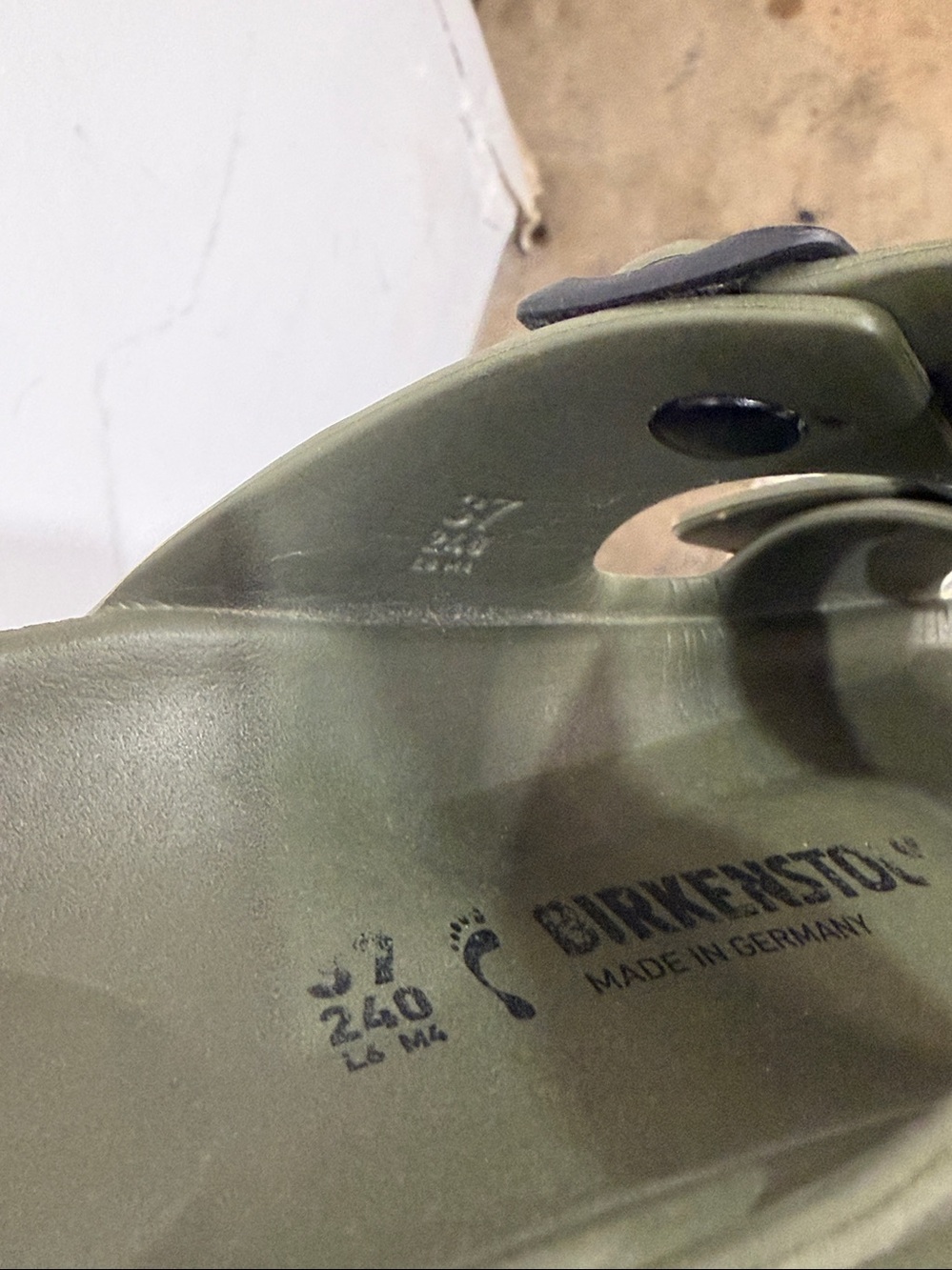 Birkenstock Arizona EVA Khaki Olive Green Sandals Womens EU 37 US 6 6.5 - Picture 5 of 8